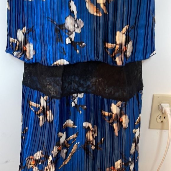 Carmella Pleated Midi Dress - Picture 4 of 7